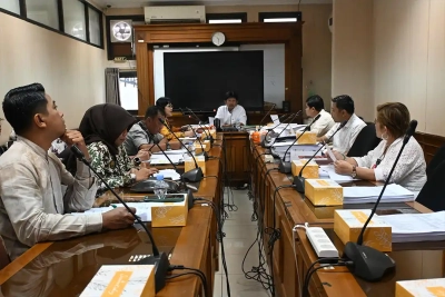 Mengawal Harga & Hidupkan Pasar: Komisi B DPRD Dorong Transformasi Ekonomi Rakyat