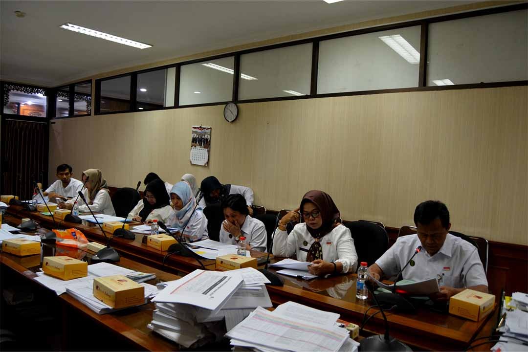 Komisi B Bahas KUA-PPAS 2026, Soroti Ketahanan Pangan dan Penjualan Ayam di Pinggir Jalan